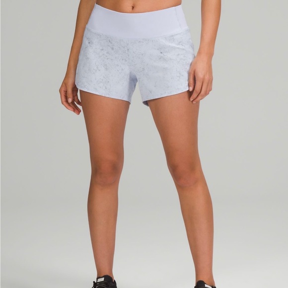 Lululemon speed-up mid-rise lined 4 inch shorts - Picture 4 of 4